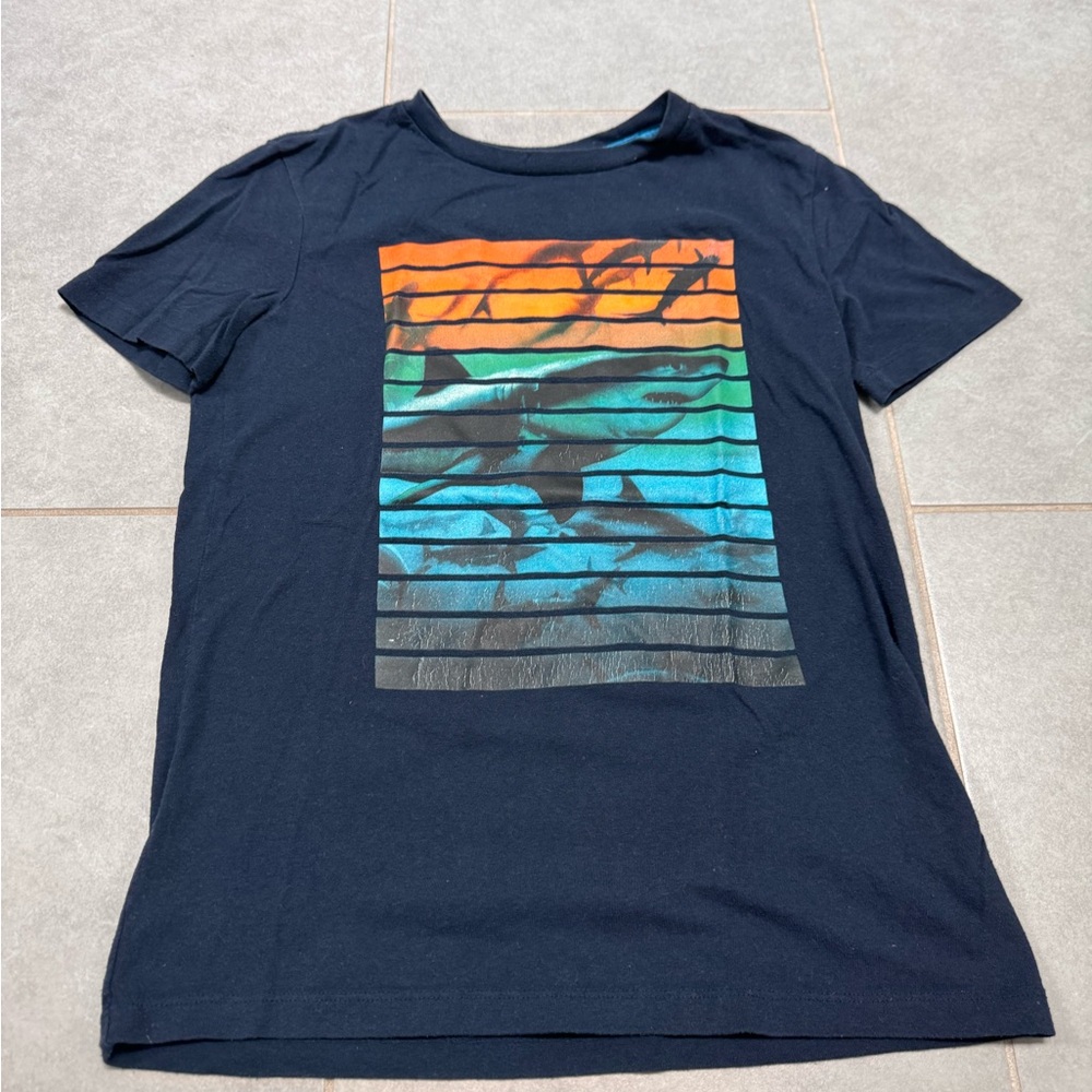 Old Navy Kids Navy Shark Graphic Tee ✨5 for $15!✨